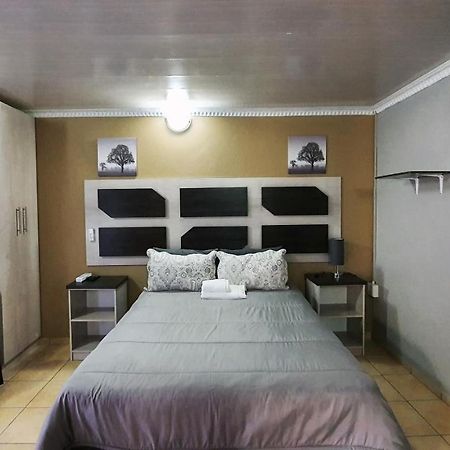 Genesis Self Catering Apartments Bloemfontein Exteriör bild