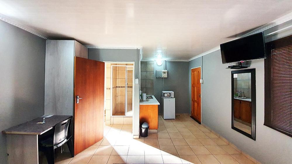 Genesis Self Catering Apartments Bloemfontein Exteriör bild