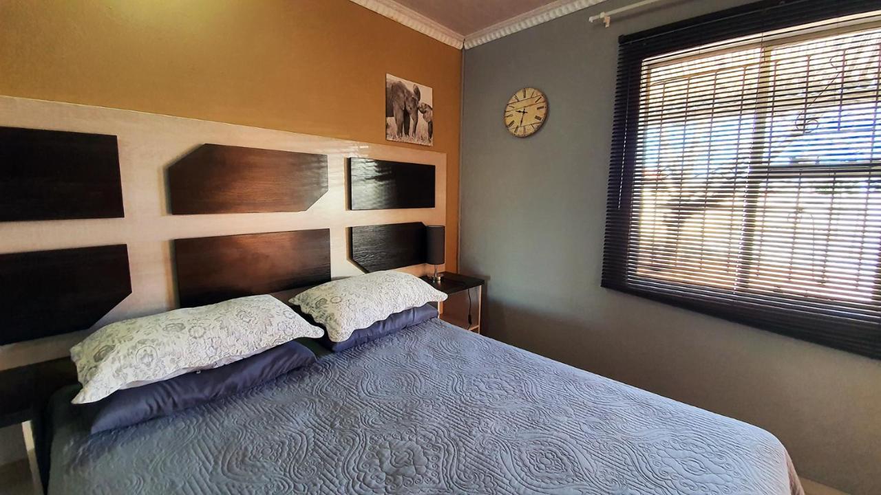 Genesis Self Catering Apartments Bloemfontein Exteriör bild