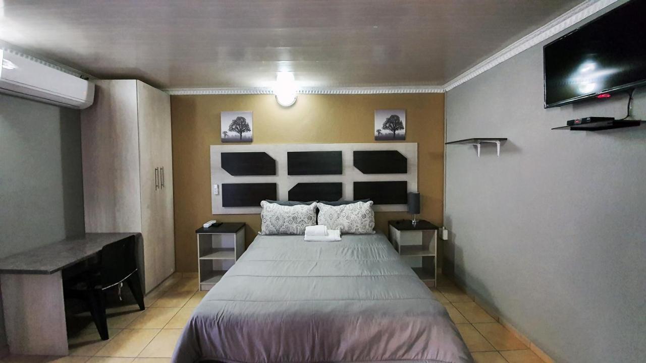 Genesis Self Catering Apartments Bloemfontein Exteriör bild